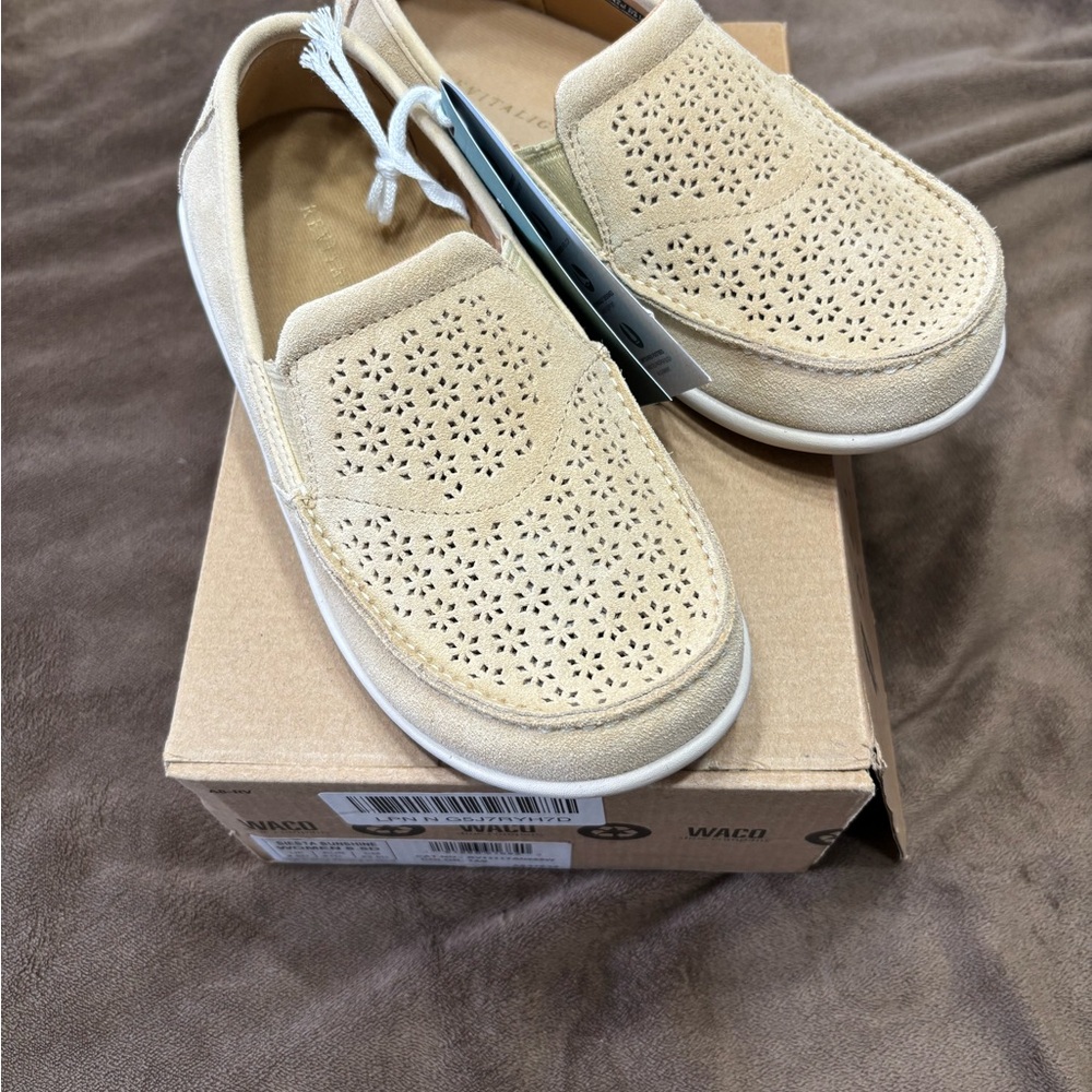 REVITALIGN Women's Beige Slip-On Moccasins